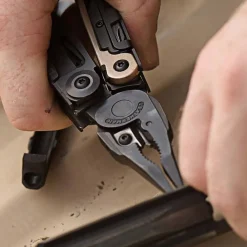 MUT taktisches Multitool mit Holster